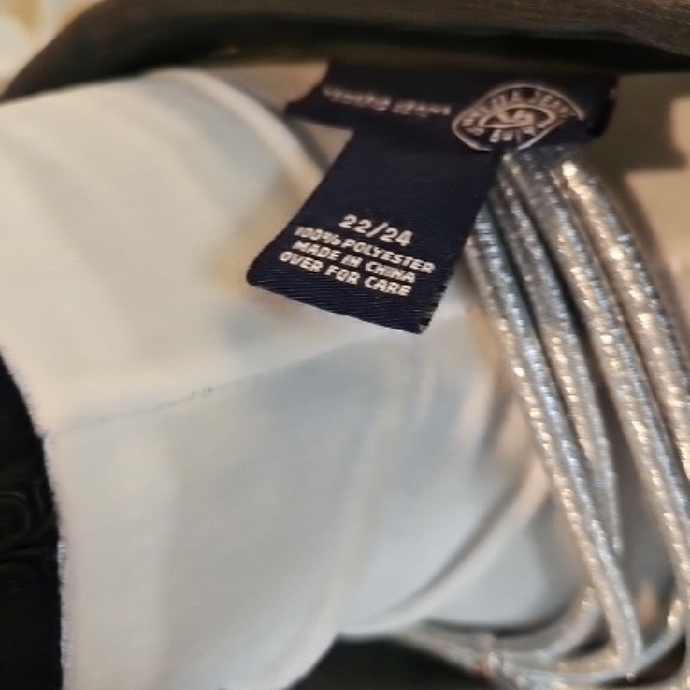 Sheer Olive Blouse With Emroidery Detail - Picture 2 of 7